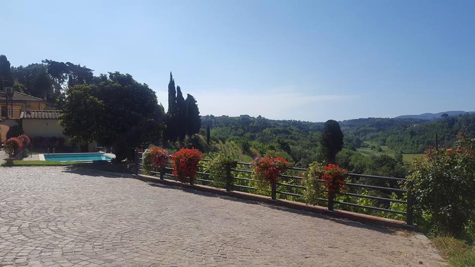 Lari Residence Il Vigneto מראה חיצוני תמונה