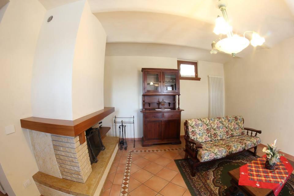 Lari Residence Il Vigneto מראה חיצוני תמונה