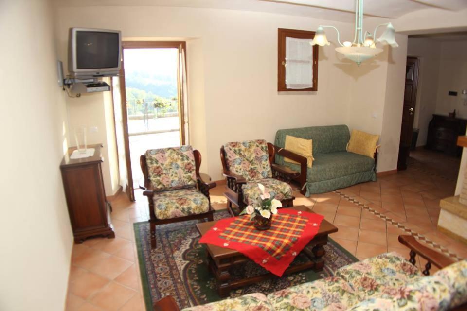 Lari Residence Il Vigneto מראה חיצוני תמונה