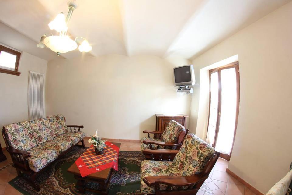 Lari Residence Il Vigneto מראה חיצוני תמונה