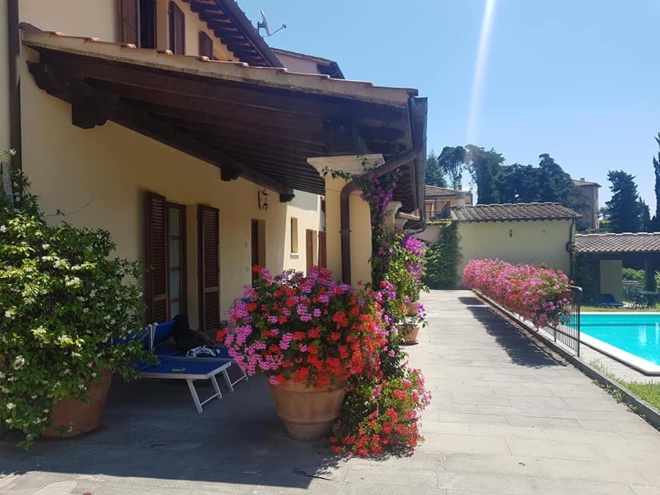 Lari Residence Il Vigneto מראה חיצוני תמונה